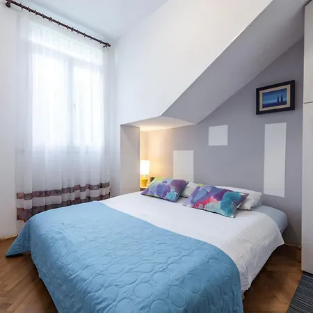 Apartment Ivona Mit Terrasse Und Aussendusche